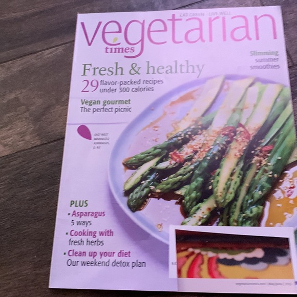 Various Vegetarian Times Magazines - Picture 6 of 6